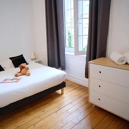 Center 1 Apartment *