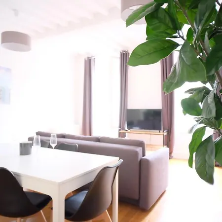 Apartment Center 1 *